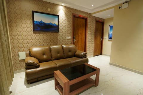 Communal lounge/ TV room