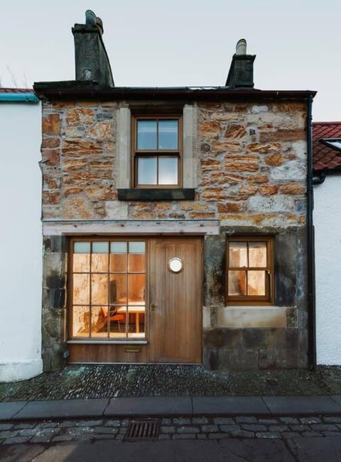 The Old Stable - Your Seaside Hideaway House in Pittenweem