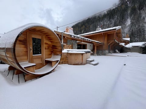 Amazing Chalet with Hot Tub Sauna and Panoramic View Chalet in Chamonix