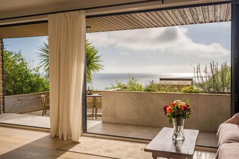 Patio, View (from property/room), Balcony/Terrace, Living room, Sea view