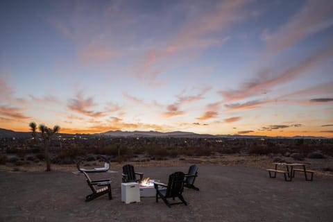 3d Jt 3d-printed Tiny Homes W Spa & Pool Casa in Yucca Valley