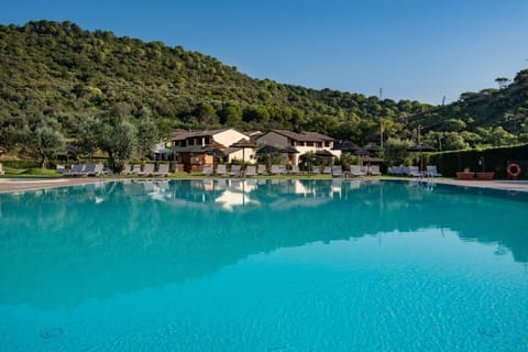 Mountain view, Pool view, Swimming pool