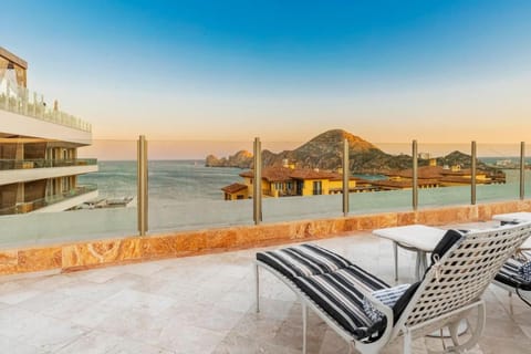 Penthouse in Cabo - Private Rooftop Pool Apartment in Cabo San Lucas