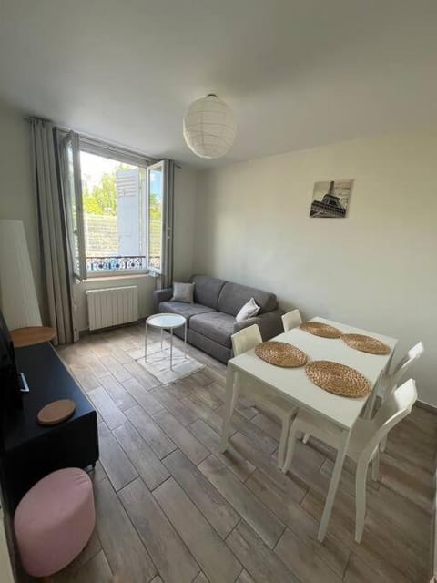 GoodGuest- Cosy appartement Clichy Apartment in Levallois-Perret