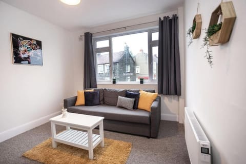 Contractors Long Stay by ShortStayUK Apartment in Bristol