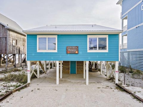 West Beach Bungalow House in West Beach