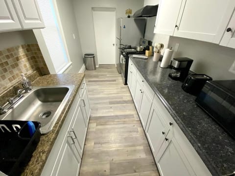 Modern comfort-2BR haven mins to NYC Apartamento in Hoboken