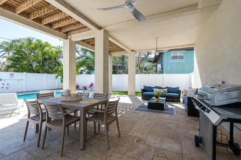 New 4BR Oasis: Walk to Beach, Pool, Pet-Friendly! House in Estero Island