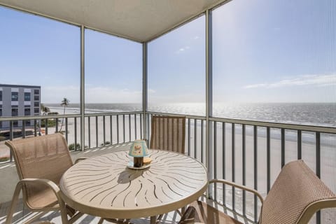 Beachfront Corner: Gulf Views, Pool, Walk Times Sq House in Estero Island