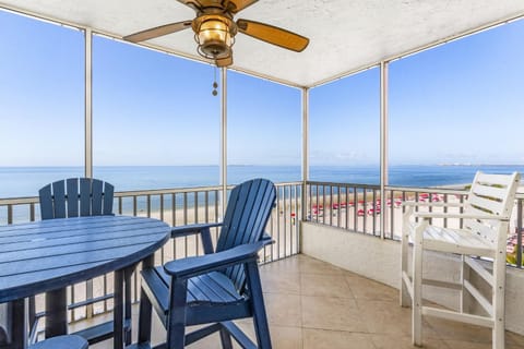 Seaside Condo w/ Panoramic Gulf Views, Pool & BBQ House in Estero Island