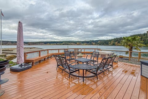 Eagles Point House in Whidbey Island