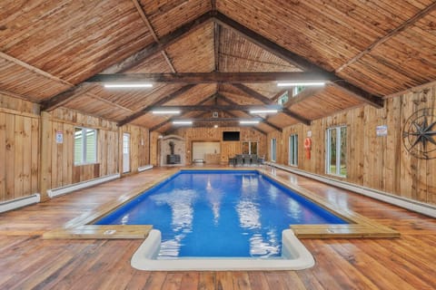 Indoor Pool, Gym and More Catskills Retreat House Casa in Mamakating