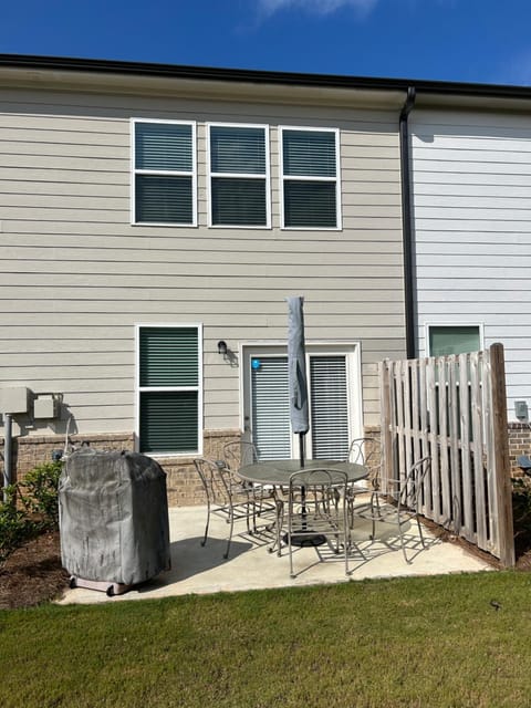 Patio, Balcony/Terrace