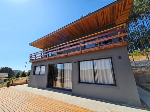 Facade/entrance, Balcony/Terrace