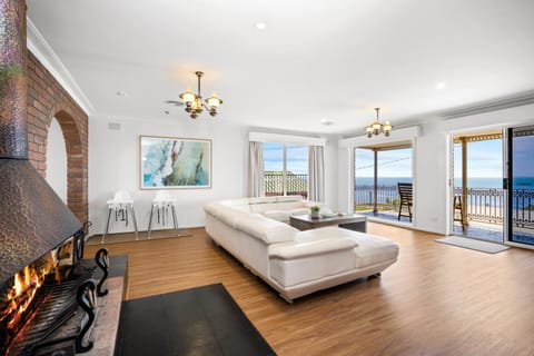 Living room, Sea view, fireplace