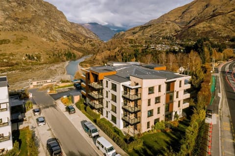 Residence Du Parc Apt6b at the base of Coronet Peak Apartment in Queenstown