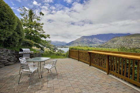 Wonderful on Woodlands - Family friendly home House in Queenstown