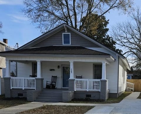 Chestnut Bungalow Casa in Greenville