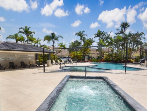 Hot Tub, Swimming pool