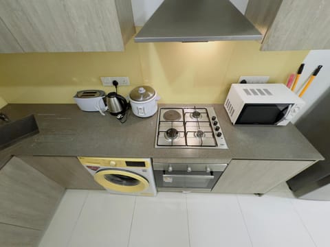 Kitchen or kitchenette, oven