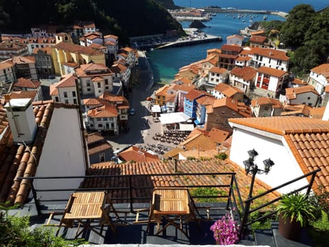 Balcony/Terrace, City view