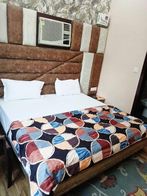 hotel friendz inn Bed and Breakfast in Punjab, India