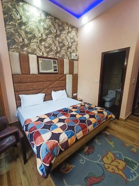 hotel friendz inn Bed and Breakfast in Punjab, India