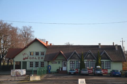 Hotelik Orlik Inn in Lower Silesian Voivodeship