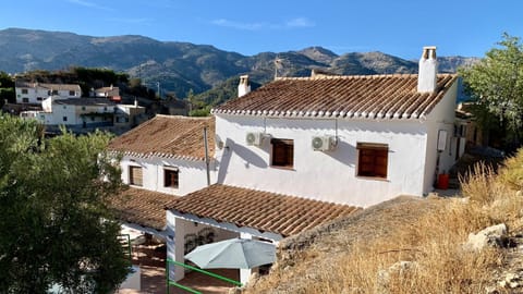 Property building, Day, Mountain view