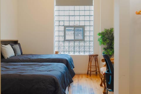 Prime Wicker Park Studio Close to Shops & Dining Apartamento in Wicker Park