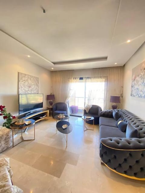 Communal lounge/ TV room, TV and multimedia, Living room, Seating area, Evening entertainment