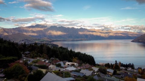 Rivendell Queenstown House in Queenstown