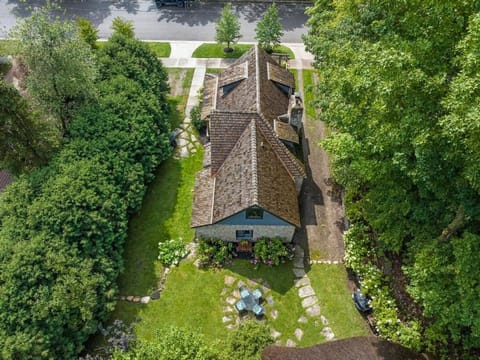 The Cottage House in Charlevoix