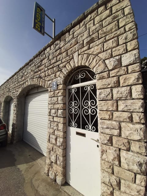 Facade/entrance, Property logo or sign, Area and facilities