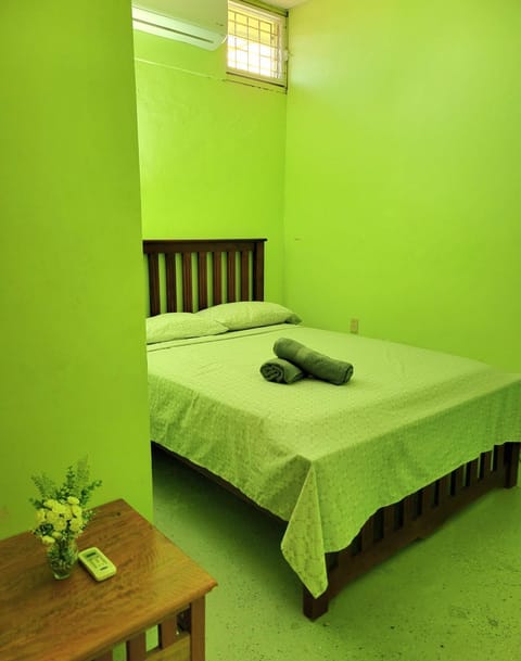 Dees Guesthouse Bed and Breakfast in San Ignacio