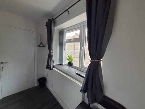 Private Room - Ensuite Bathroom - Free Parking House in Birmingham