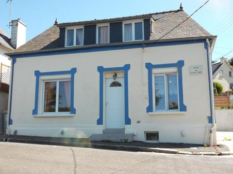 Les Gîtes Bleus de Lannion - avec cuisine- House in Lannion