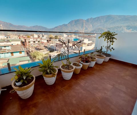 View (from property/room), Balcony/Terrace, Mountain view