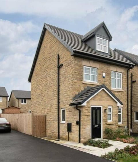 burnley House with 4 bedrooms House in Burnley