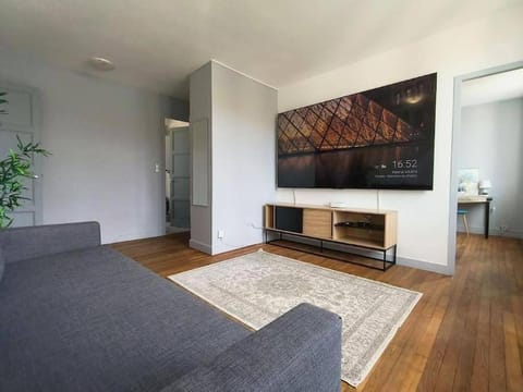 Suite Houmeau 2-Ecran Cinéma Apartamento in Angoulême