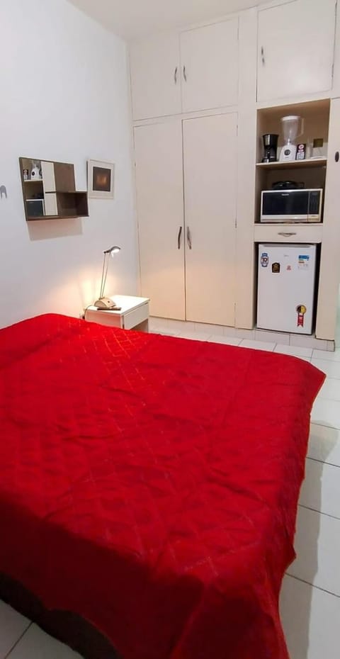 Bed, Kitchen or kitchenette, Bedroom, minibar, oven, pet friendly, stove