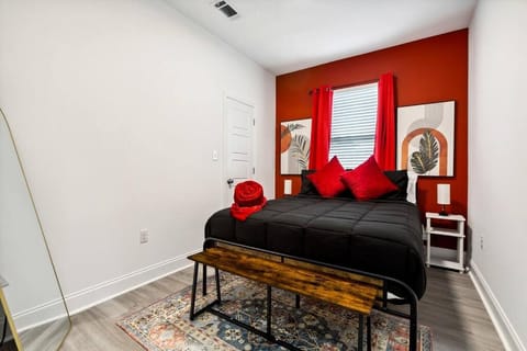 Elegant 5BR Getaway in NOLA Apartment in Ninth Ward