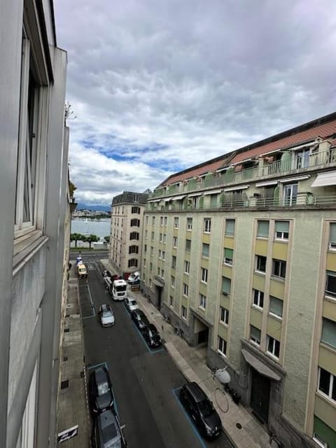 Appartement Confort, Vue sur le Lac Apartment in Geneva