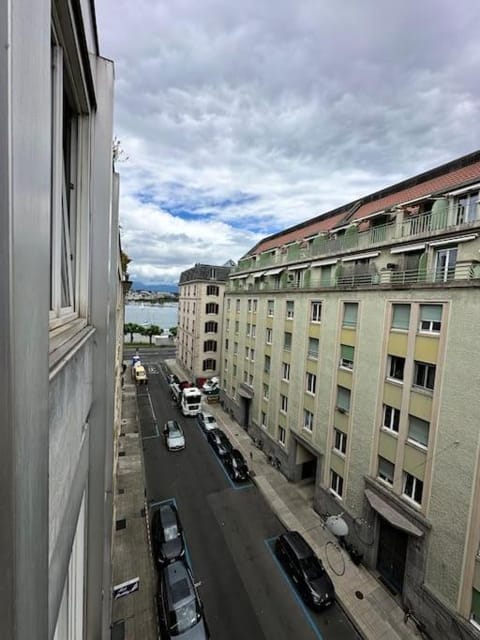 Appartement Confort, Vue sur le Lac Apartment in Geneva