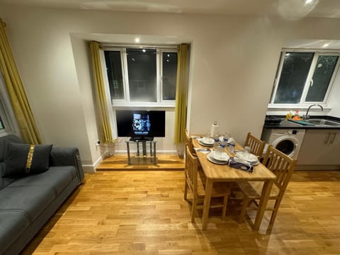 One bed room near Wembley stadium Apartment in Wembley