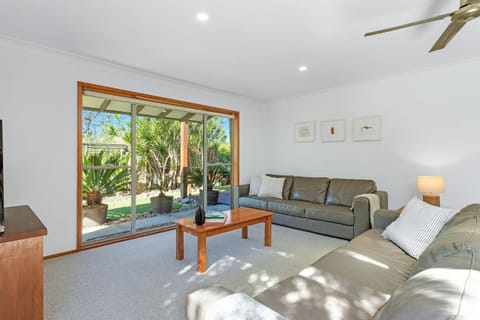 El Cid Vincentia - 3 Bedroom Jervis Bay Family Beach Getaway House in Huskisson