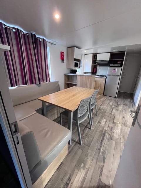 Spacieux mobile home premium Campground/ 
RV Resort in Capbreton