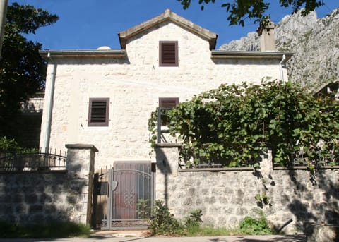 Holiday Home Ametist House in Kotor Municipality