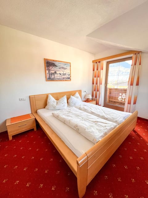 Ferienwohnung Haas 2 im Zillertal - Alpenpanorama, Wohlfühlkomfort & E-Ladestation Apartment in Uderns