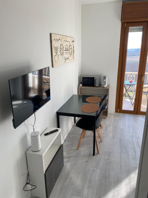 TV and multimedia, Dining area, oven